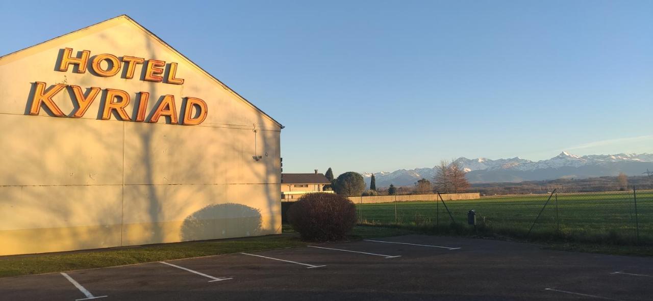 Kyriad Tarbes Odos Exteriér fotografie